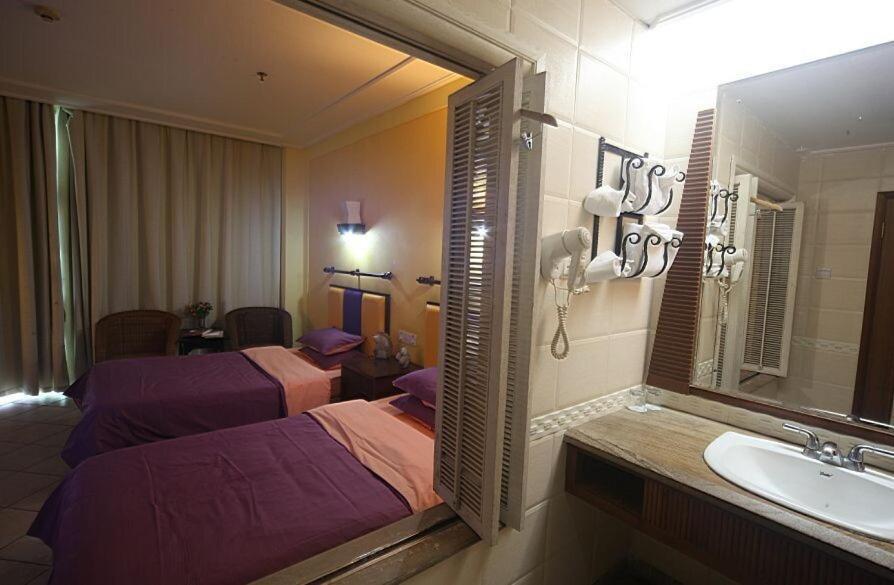 Romantic Sea View Hotel סניה מראה חיצוני תמונה